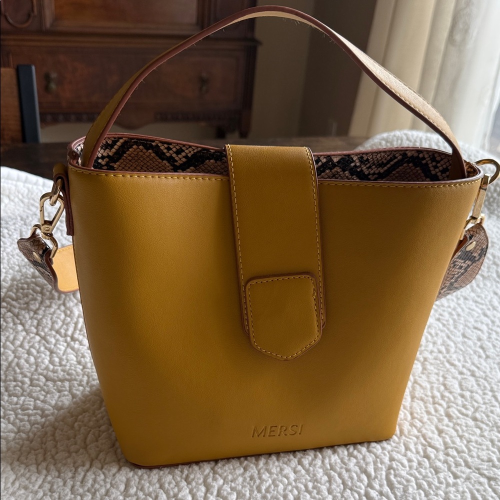 Mersi Mustard Yellow Shoulder Bag